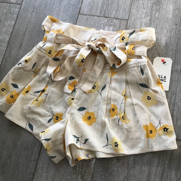 🔥🔥BILLABONG - HIGH RISE DAY SHORTS🔥🔥 - Picture 2 of 6